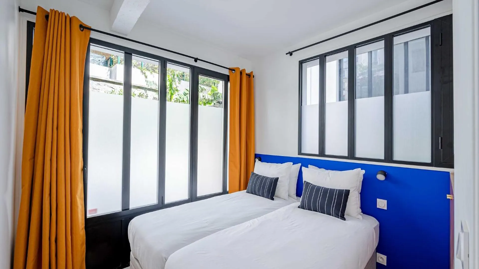 Marais Area - Outdoor Patio - A C - 2Bdr Apartment Paris