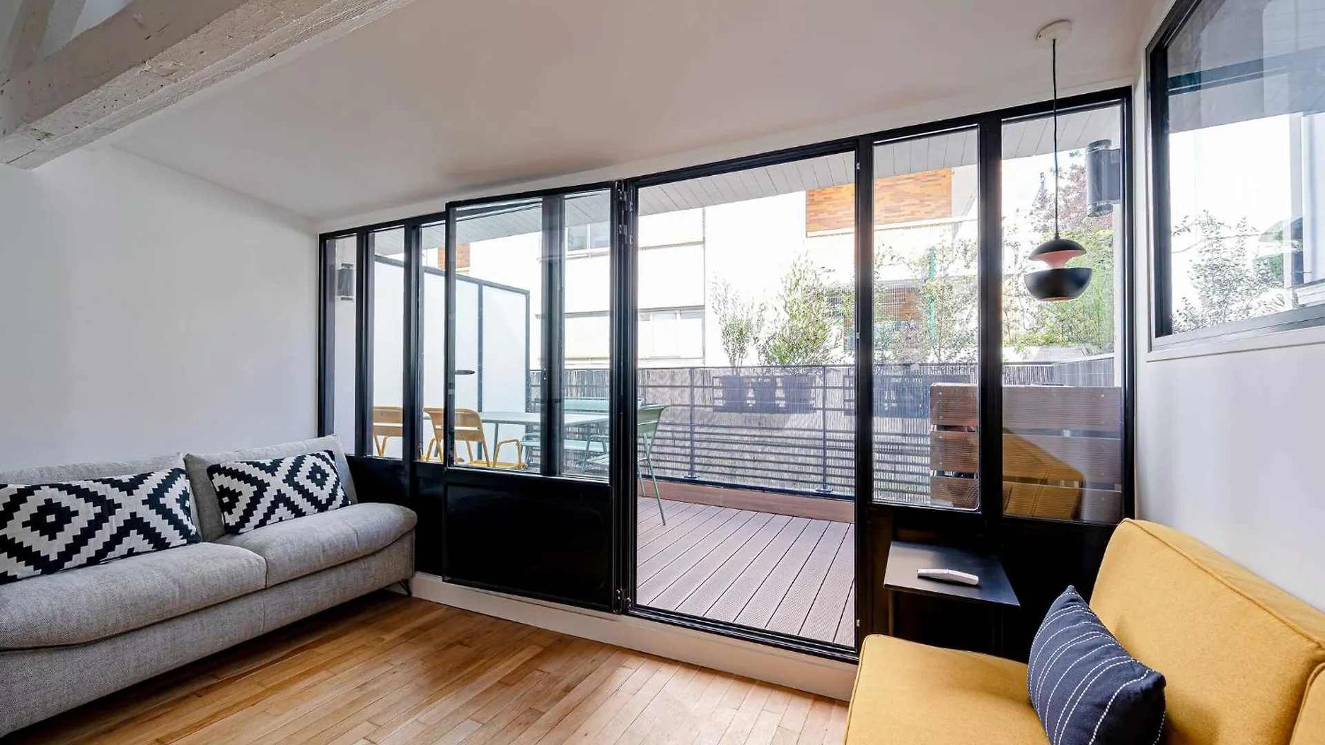 Appartement Marais Area - Outdoor Patio - A C - 2Bdr à Paris 0*,  France