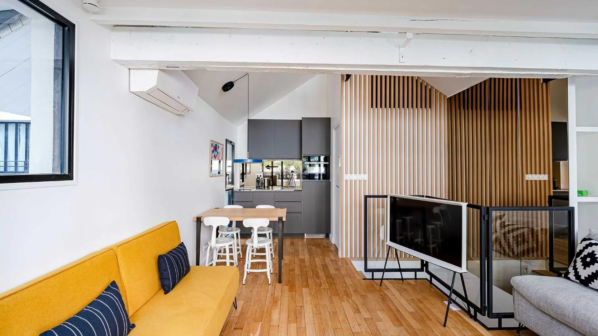 Apartamento Marais Area - Outdoor Patio - A C - 2Bdr París