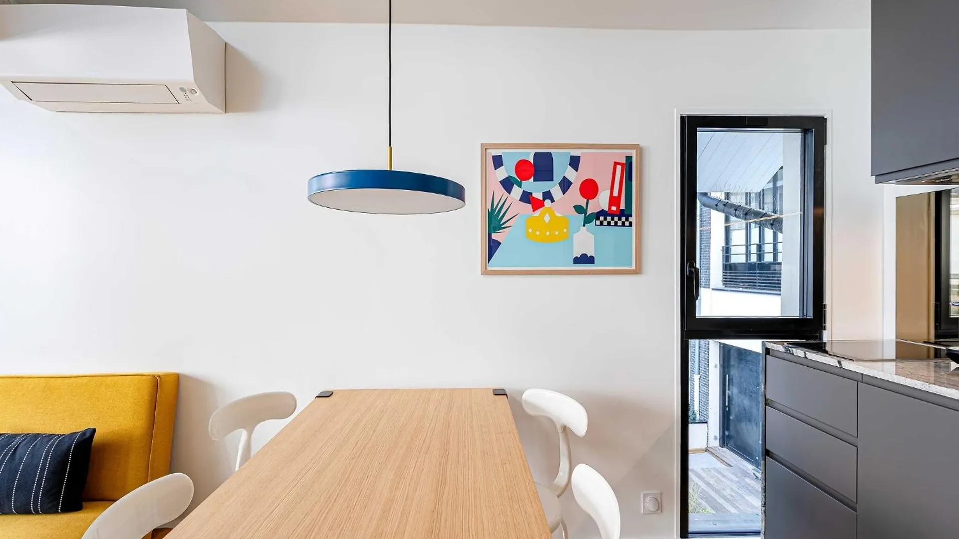 Ferienwohnung Marais Area - Outdoor Patio - A C - 2Bdr Paris